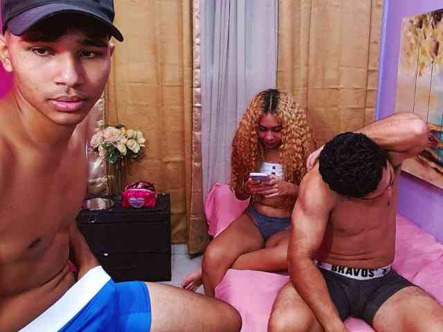 bitchdestroy webcam