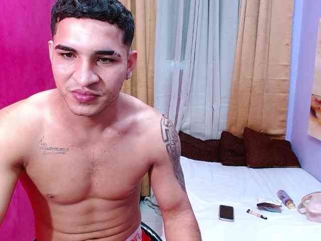 bitchdestroy webcam