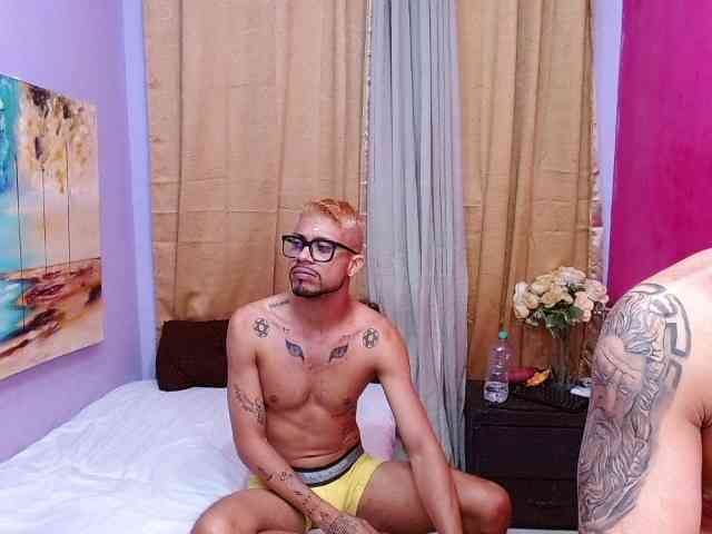 Modelo: bitchdestroy