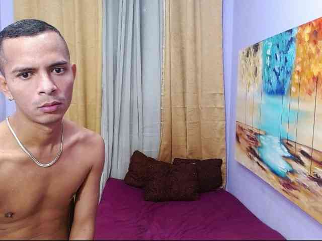 bitchdestroy webcam