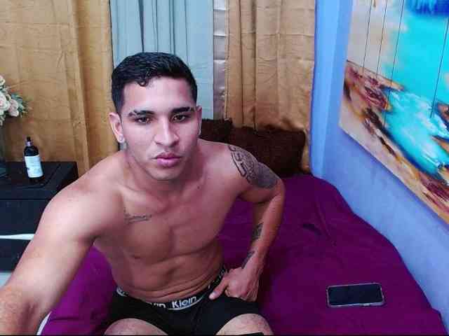 bitchdestroy webcam