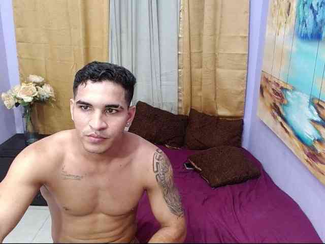 bitchdestroy webcam