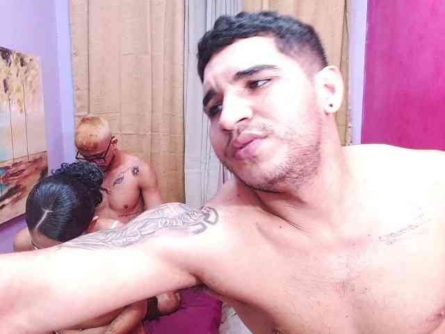 bitchdestroy webcam