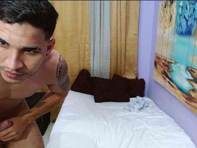 bitchdestroy webcam