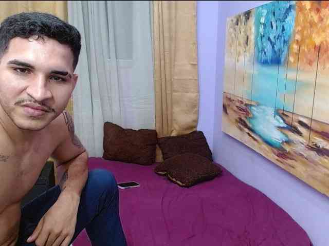 bitchdestroy webcam