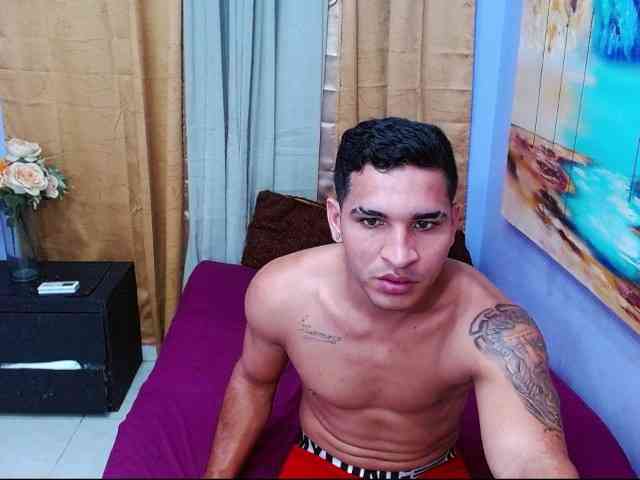 bitchdestroy webcam