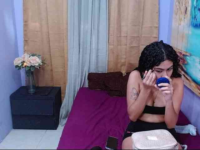 bitchdestroy webcam
