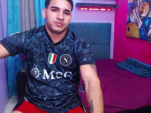 bitchdestroy webcam