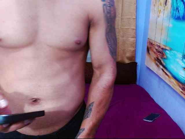bitchdestroy webcam