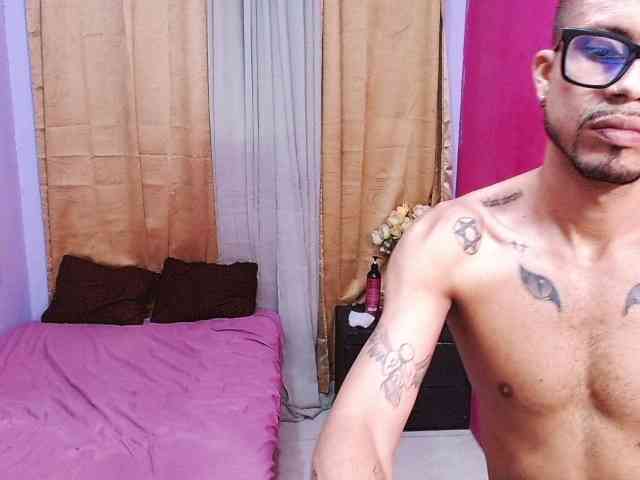bitchdestroy webcam