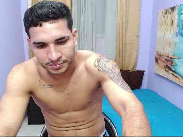 bitchdestroy webcam