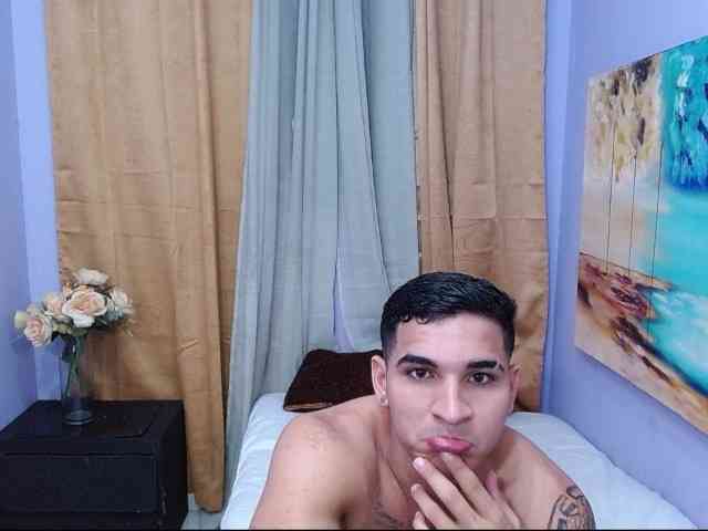 bitchdestroy webcam