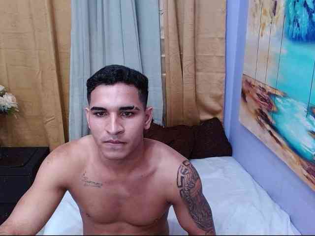 bitchdestroy webcam