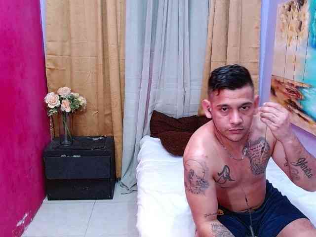 bitchdestroy webcam