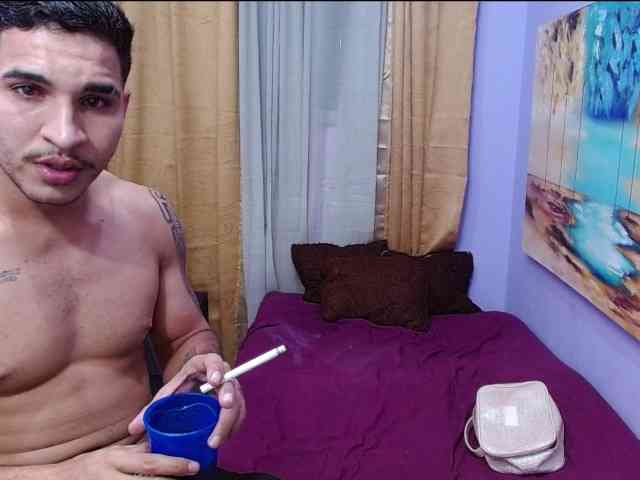 bitchdestroy webcam