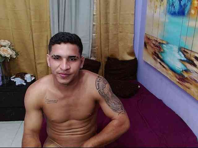 bitchdestroy webcam