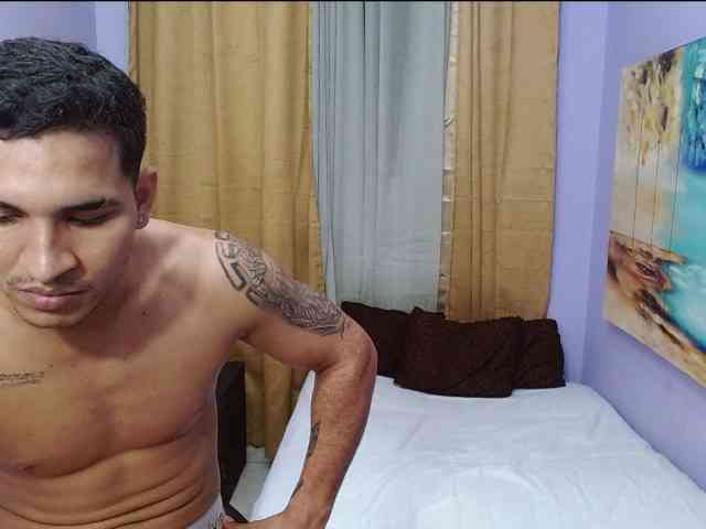 bitchdestroy webcam