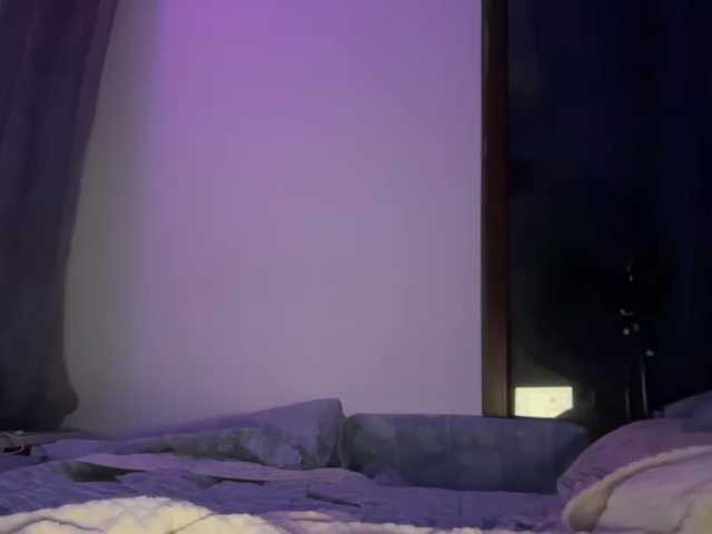 YogaWow live cam on BongaCams