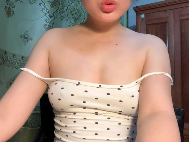 Ling-Jii live webcam show