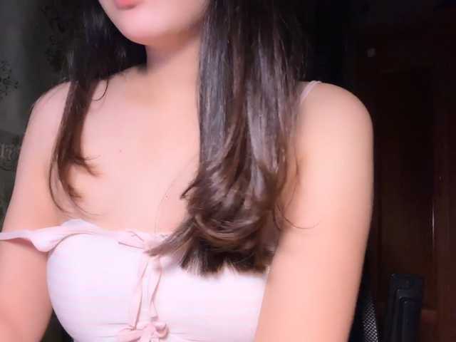 Ling-Jii live cam preview