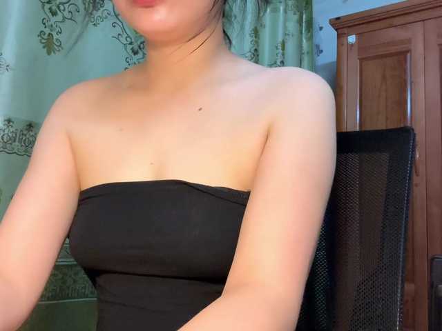 Ling-Jii live cam on UnifiedCams