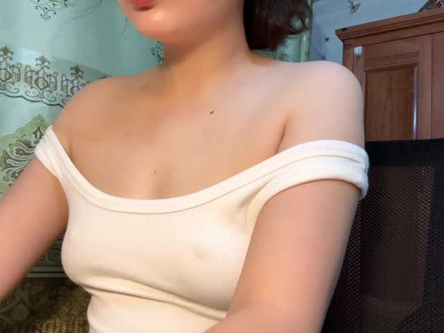 Ling-Jii live cam on BongaCams