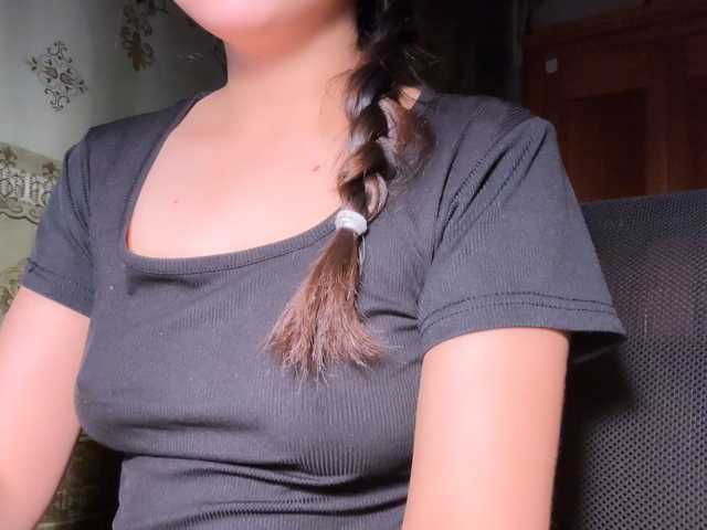 Ling-Jii, live now on BongaCams