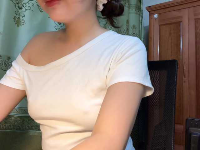 Ling-Jii live cam on BongaCams