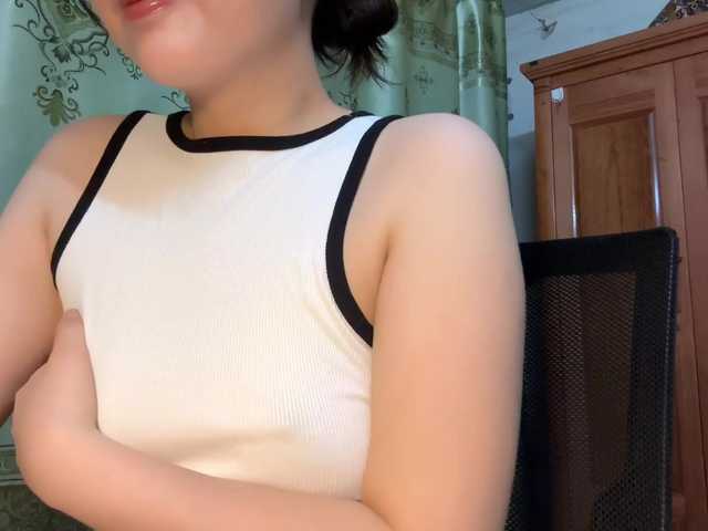 Ling-Jii live cam on BongaCams