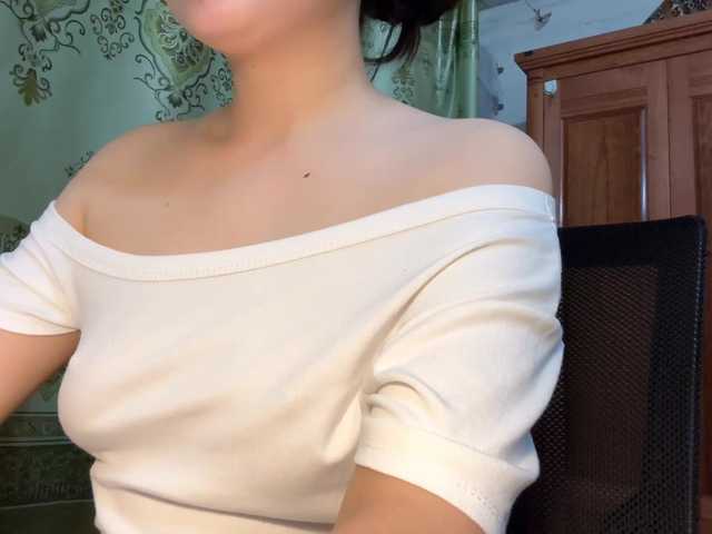 Ling-Jii live cam on UnifiedCams