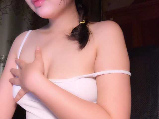 Ling-Jii live cam on BongaCams