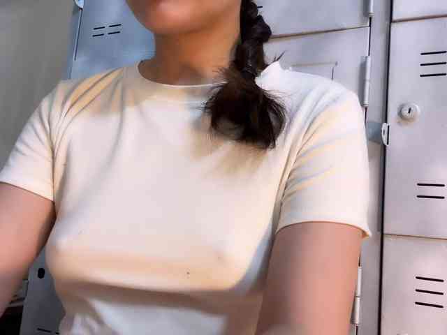 Ling-Jii Live Webcam on BongaCams