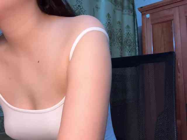 Ling-Jii Live Webcam on BongaCams