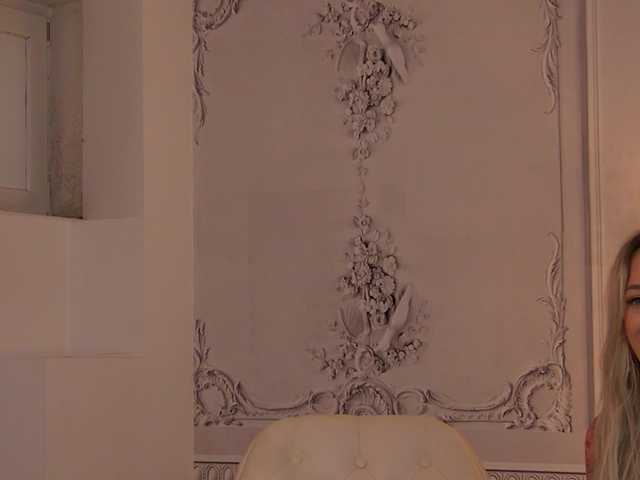 SarahVellmont live webcam show