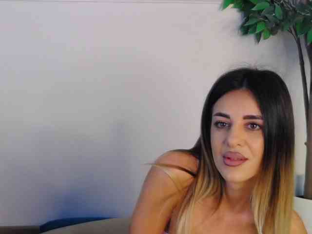 IvyLustt webcam
