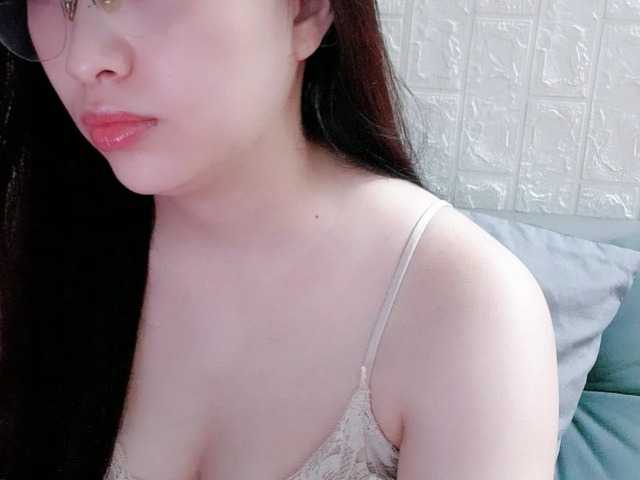 Amy-Yong live cam on BongaCams