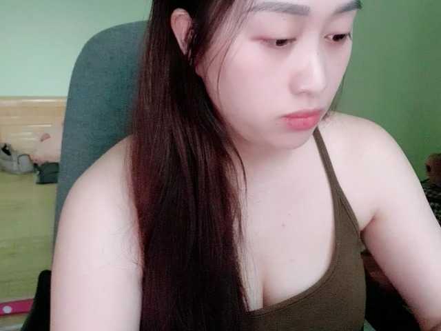 Amy-Yong — live female cam