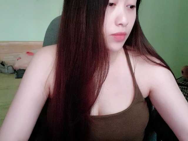 Amy-Yong — live female cam