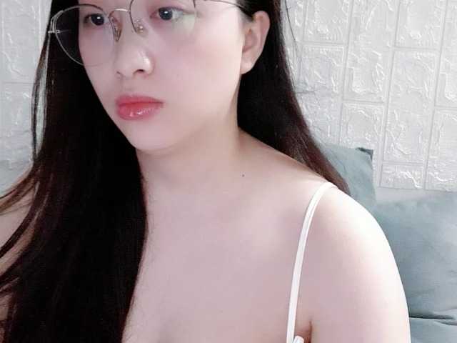 Amy-Yong live cam on BongaCams
