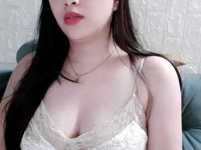 Amy-Yong live cam on BongaCams