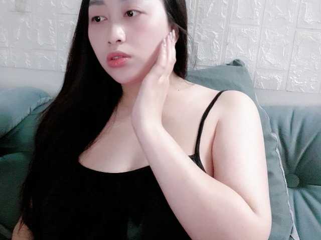 Amy-Yong live cam on BongaCams