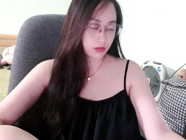 Amy-Yong live cam on BongaCams