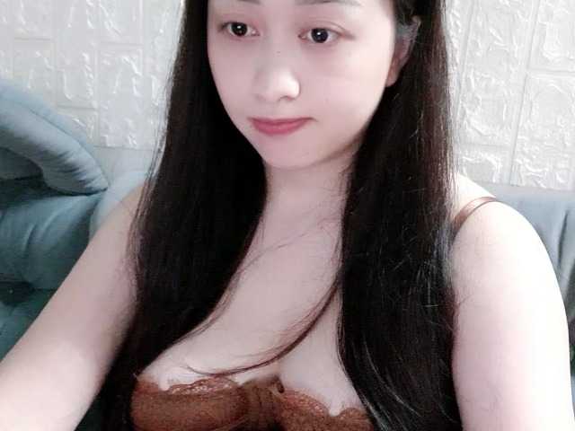 Amy-Yong live cam on BongaCams
