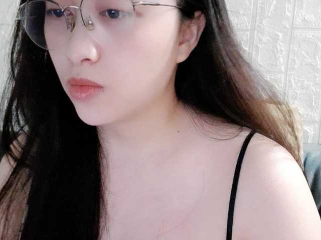Amy-Yong live cam on BongaCams