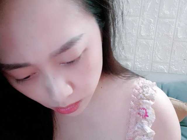 Amy-Yong live cam on BongaCams