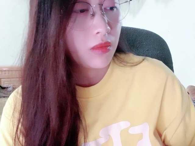 Amy-Yong live cam on BongaCams