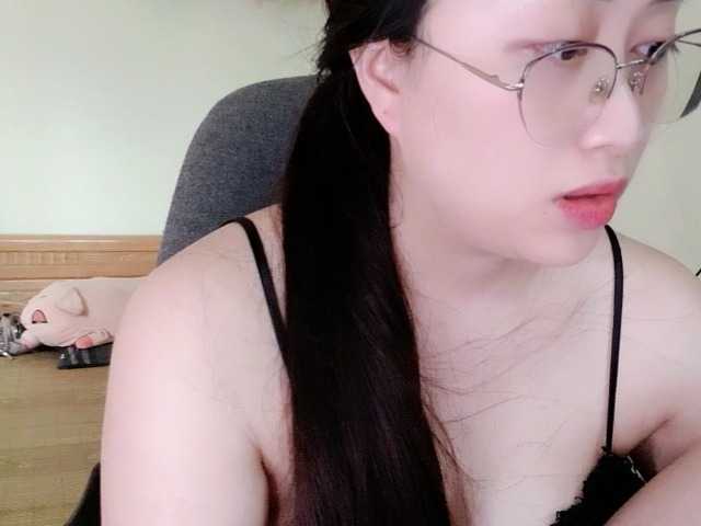 Amy-Yong live cam on BongaCams