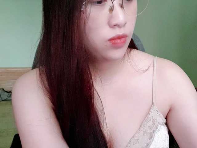 Amy-Yong live cam on BongaCams