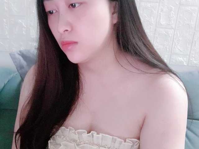 Amy-Yong live cam on BongaCams