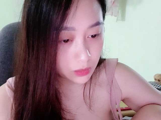 Amy-Yong live cam on BongaCams